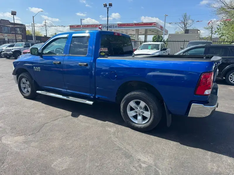 2017 RAM 1500 ST, modrá, 259 800 km, dovoz Kanada — foto 6 z 12