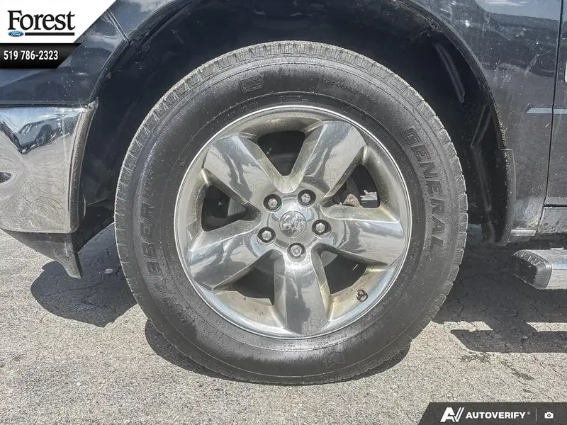 2016 RAM 1500 Crew Cab, černá, 110 907 km, dovoz Kanada — foto 6 z 12