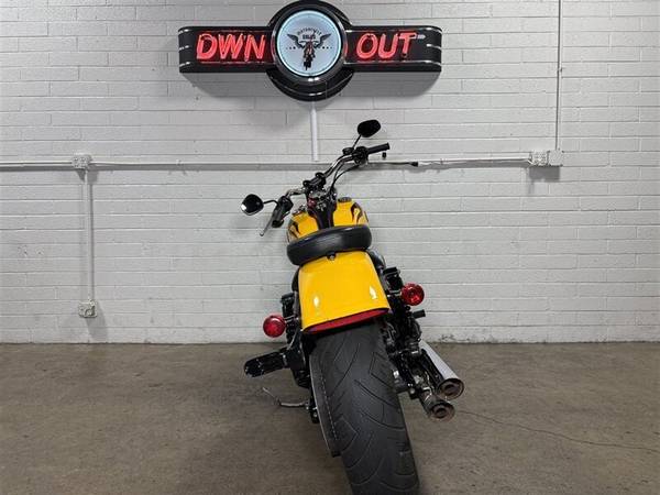 2011 Harley-Davidson, dovoz USA — foto 4 z 11