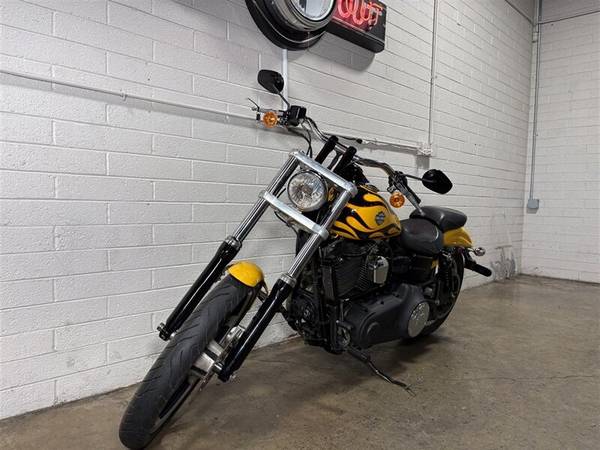 2011 Harley-Davidson, dovoz USA — foto 5 z 11