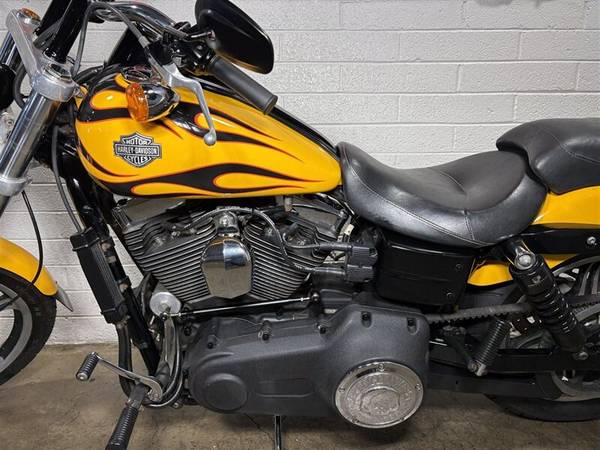 2011 Harley-Davidson, dovoz USA — foto 7 z 11