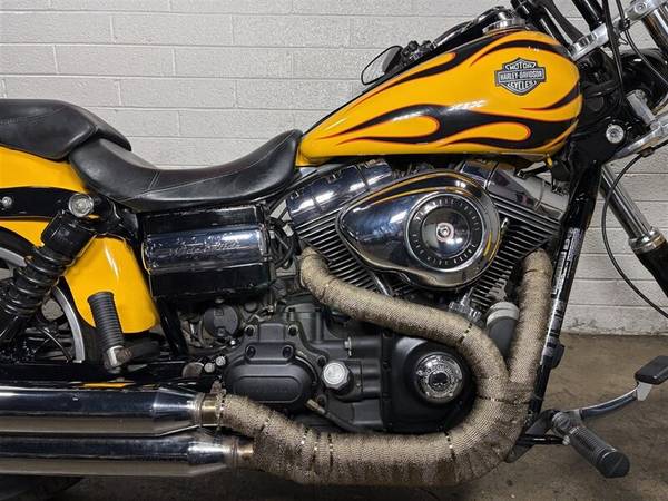 2011 Harley-Davidson, dovoz USA — foto 8 z 11