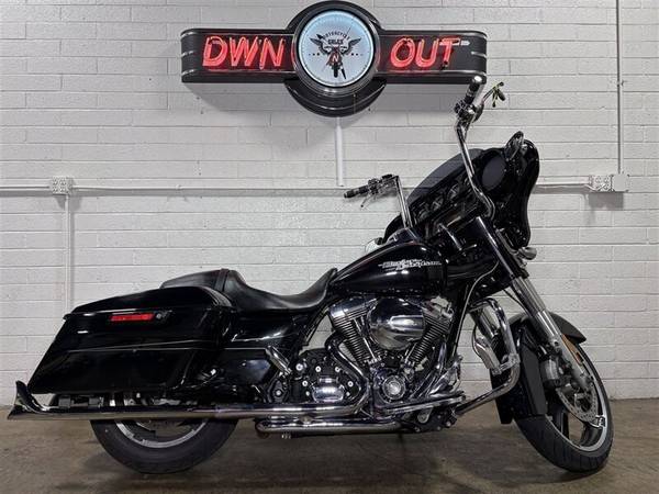 2015 Harley-Davidson, dovoz USA — foto 2 z 11