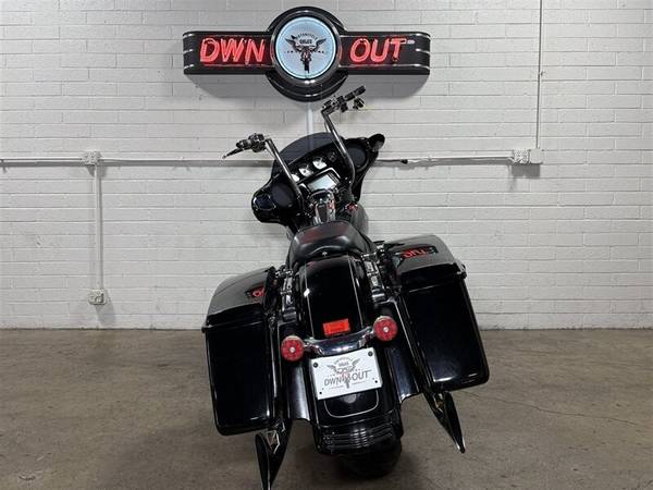 2015 Harley-Davidson, dovoz USA — foto 4 z 11