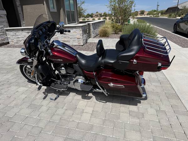 2015 Harley-Davidson, dovoz USA — foto 1 z 12 2015 Harley-Davidson, dovoz USA — foto 1 z 12