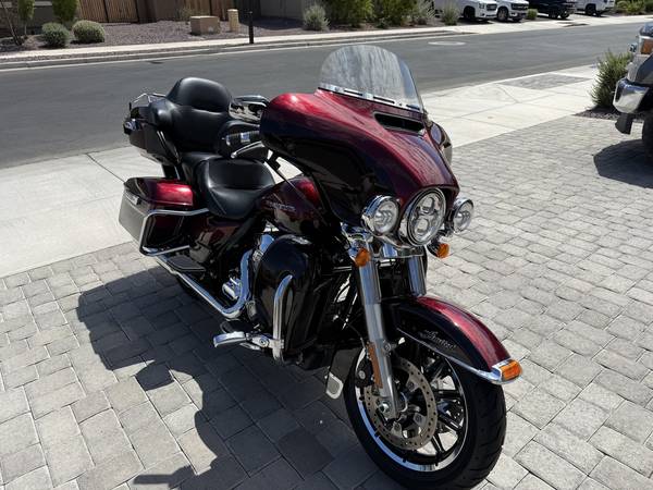2015 Harley-Davidson, dovoz USA — foto 3 z 12