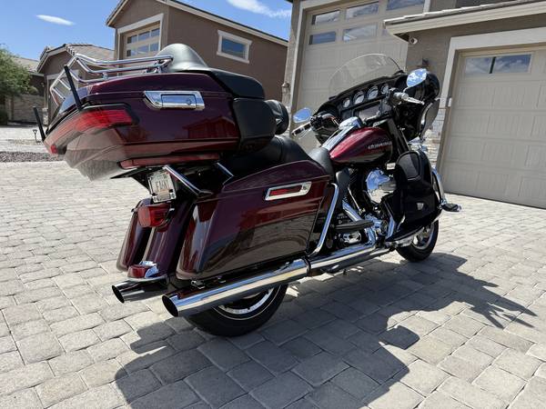 2015 Harley-Davidson, dovoz USA — foto 5 z 12