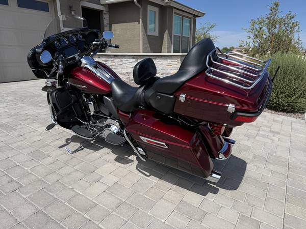 2015 Harley-Davidson, dovoz USA — foto 8 z 12