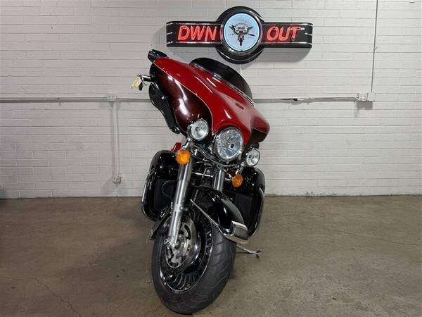 2011 Harley-Davidson, dovoz USA — foto 9 z 11