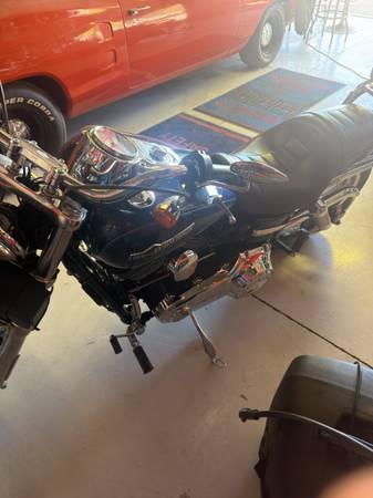 2013 Harley-Davidson, dovoz USA — foto 3 z 5