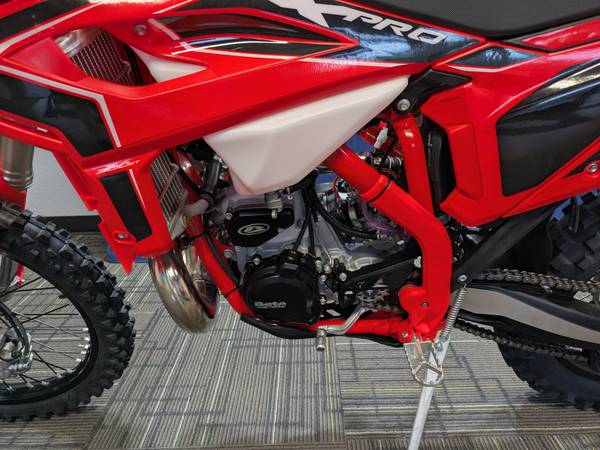 2027 Beta, dovoz USA — foto 10 z 11