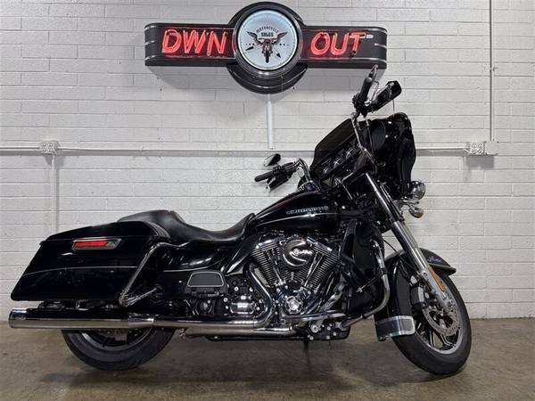 2014 Harley-Davidson, dovoz USA — foto 2 z 11