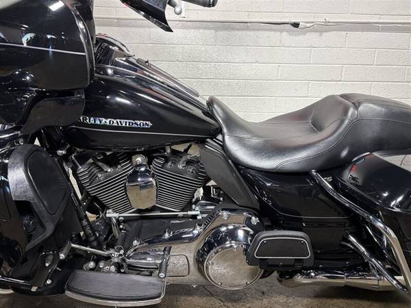 2014 Harley-Davidson, dovoz USA — foto 7 z 11