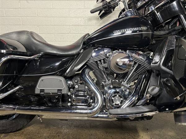 2014 Harley-Davidson, dovoz USA — foto 8 z 11