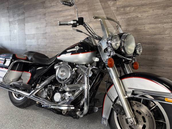 1998 Harley-Davidson, dovoz USA — foto 3 z 12