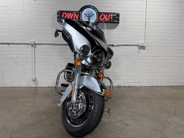 2012 Harley-Davidson, dovoz USA — foto 3 z 11