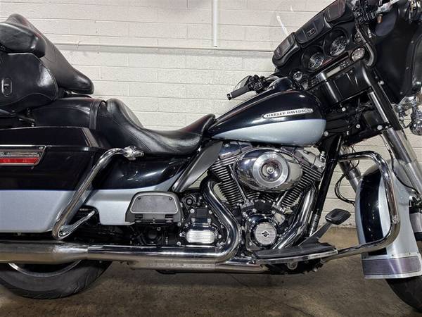 2012 Harley-Davidson, dovoz USA — foto 8 z 11