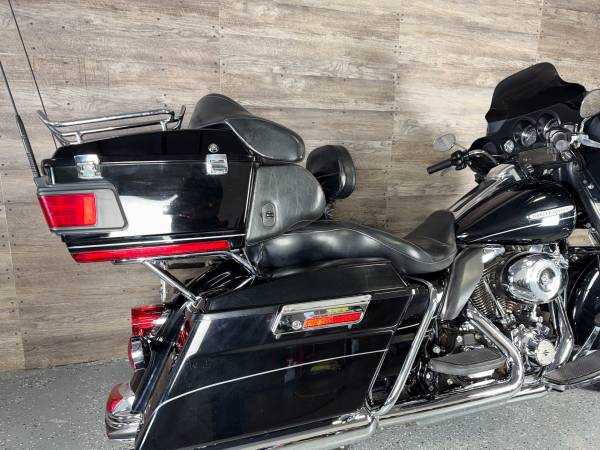 2013 Harley-Davidson, dovoz USA — foto 11 z 12