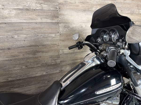 2013 Harley-Davidson, dovoz USA — foto 12 z 12