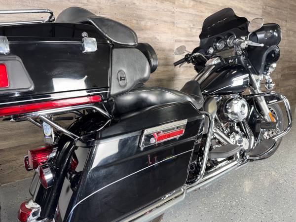2013 Harley-Davidson, dovoz USA — foto 4 z 12