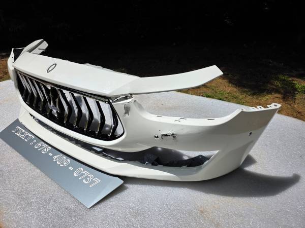 2014-2015-2016-2017 Maserati Ghibli přední nárazník Cover. OE. LOCAL P, dovoz USA — foto 4 z 12