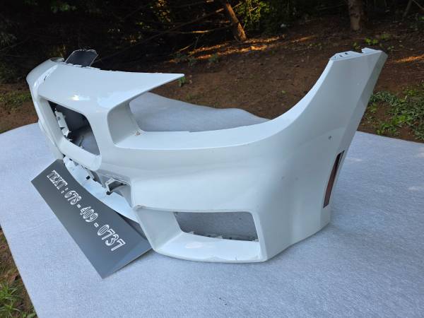 použitý. 2023-2024-2025-2026 BMW M2 G87 přední nárazník Cover OE., dovoz USA — foto 3 z 12