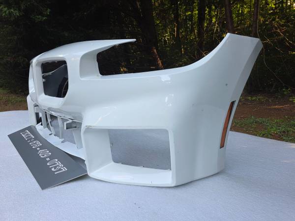použitý. 2023-2024-2025-2026 BMW M2 G87 přední nárazník Cover OE., dovoz USA — foto 4 z 12