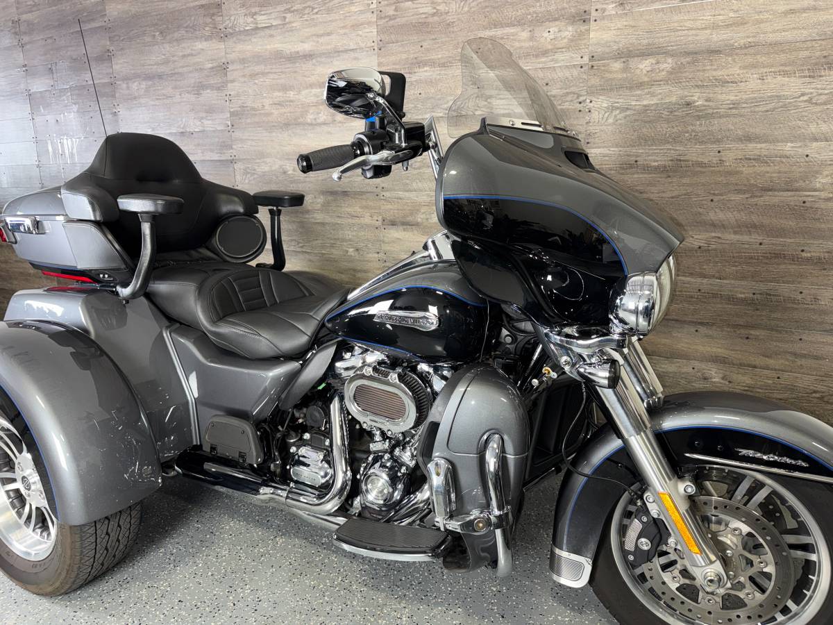 2021 Harley-Davidson, dovoz USA — foto 3 z 12