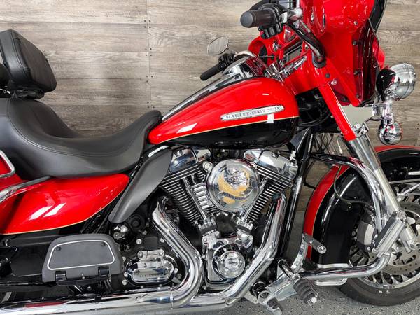2010 Harley-Davidson, dovoz USA — foto 7 z 12