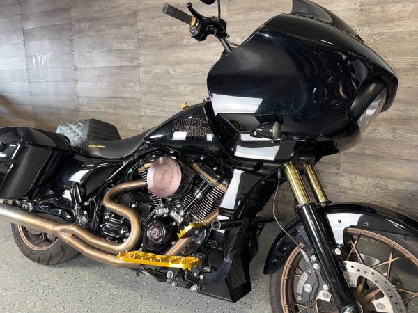 2022 Harley-Davidson, dovoz USA — foto 3 z 12