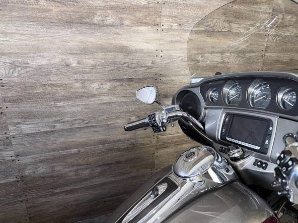2015 Harley-Davidson, dovoz USA — foto 8 z 12