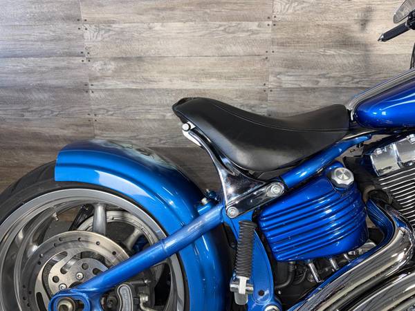 2008 Harley-Davidson, dovoz USA — foto 9 z 12
