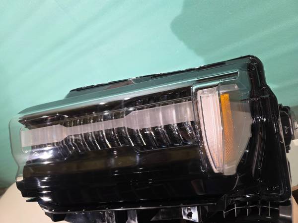 použitý 2022-2023-2024-2025 GMC Hummer EV Full LED System levý Side Headl, dovoz USA — foto 9 z 12