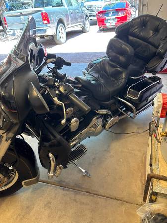 2000 Harley-Davidson, dovoz USA — foto 3 z 10