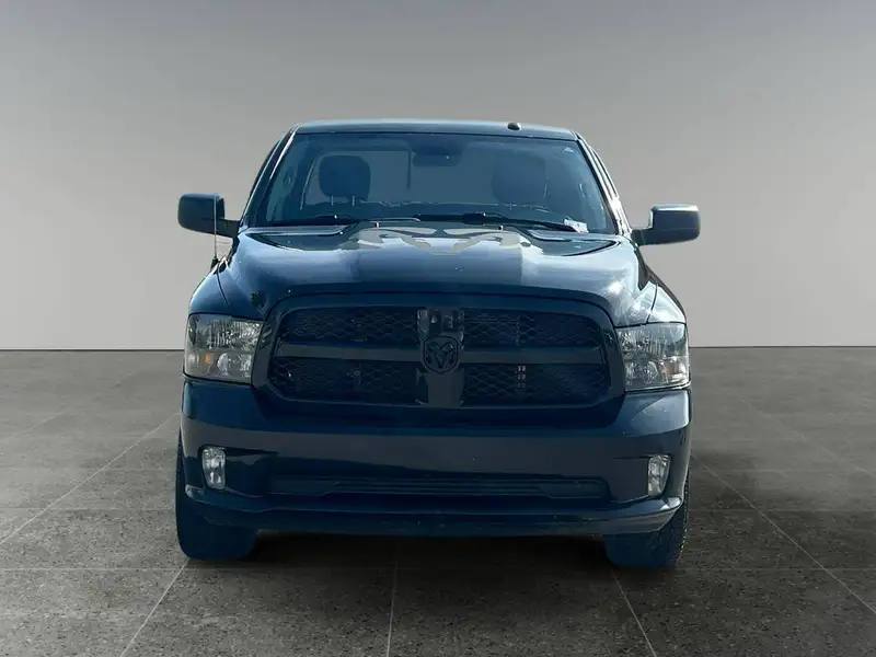 2017 RAM 1500 Express, černá, 169 044 km, dovoz Kanada — foto 8 z 12