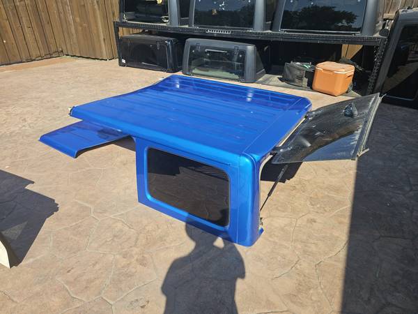 OE Jeep Wrangler Jlu 4 Door Hydro Blue Hardtop 2018-26 Hard Top, modrá, dovoz USA — foto 4 z 5