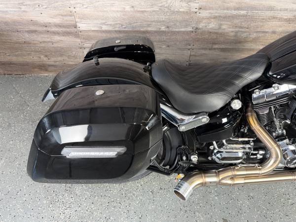 2017 Harley-Davidson, dovoz USA — foto 11 z 12