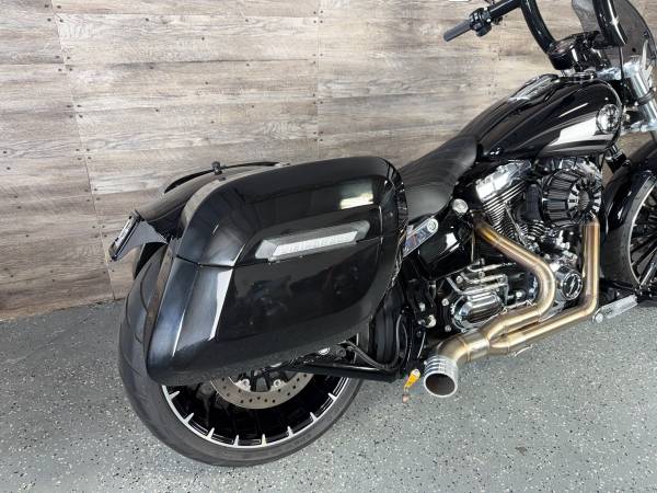 2017 Harley-Davidson, dovoz USA — foto 12 z 12