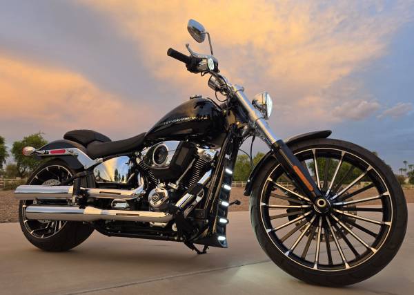 2026 Harley-Davidson, dovoz USA — foto 2 z 12
