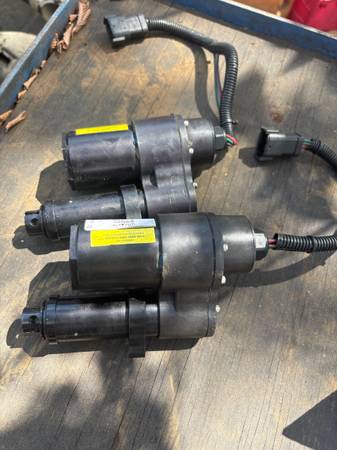 pár OE Bobcat ACS Hydraulic Control Valve Actuators, dovoz USA — foto 2 z 6