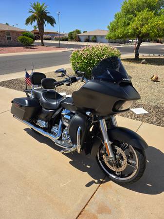 2017 Harley-Davidson, dovoz USA — foto 3 z 10