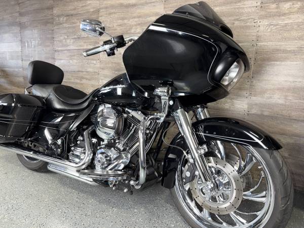 2015 Harley-Davidson, dovoz USA — foto 3 z 12