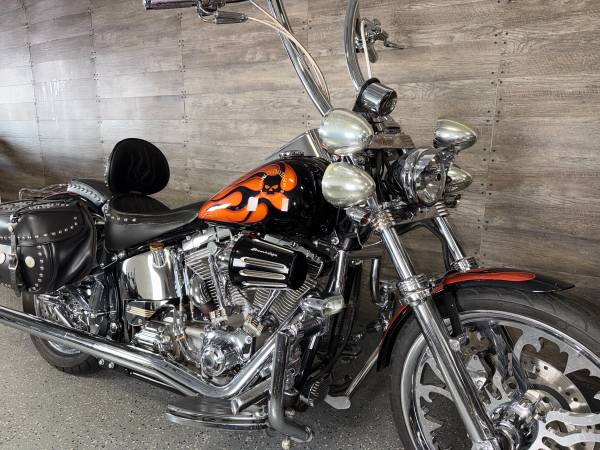2002 Harley-Davidson, dovoz USA — foto 3 z 12