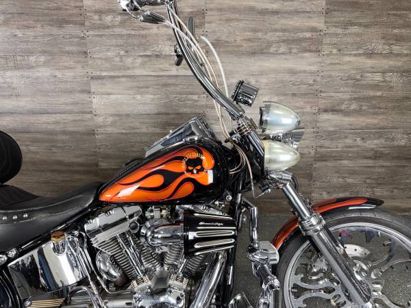 2002 Harley-Davidson, dovoz USA — foto 5 z 12