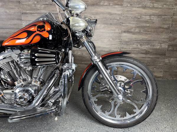 2002 Harley-Davidson, dovoz USA — foto 6 z 12