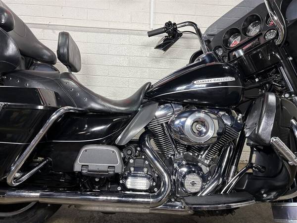 2012 Harley-Davidson, dovoz USA — foto 8 z 11