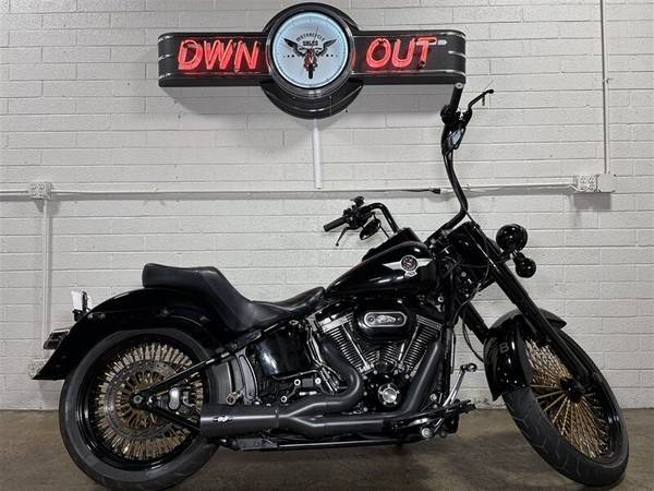 2016 Harley-Davidson, dovoz USA — foto 2 z 11