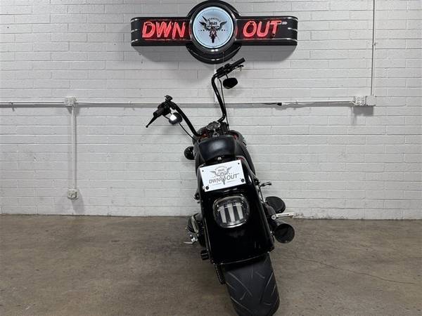 2016 Harley-Davidson, dovoz USA — foto 4 z 11