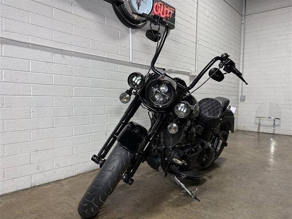2016 Harley-Davidson, dovoz USA — foto 5 z 11
