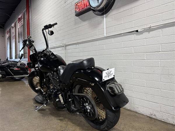 2016 Harley-Davidson, dovoz USA — foto 9 z 11
